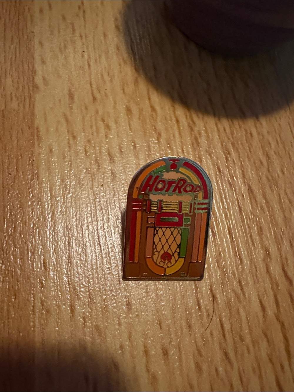 Hot Rod Jukebox Enamel Pin - Picture 1 of 1